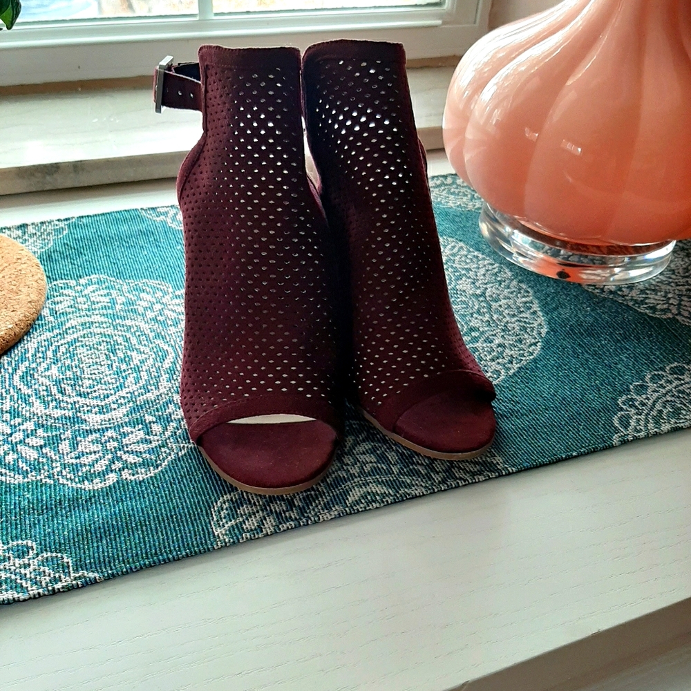 Maroon heels